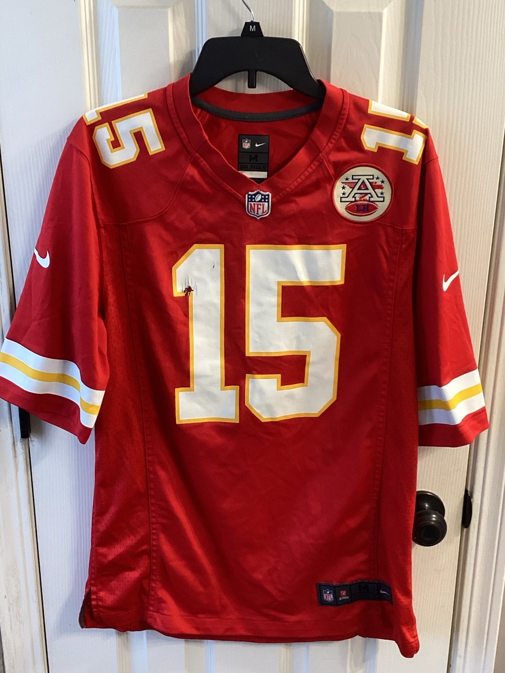 Patrick Mahomes #15 Kansas City Chiefs Jersey men’s size Medium